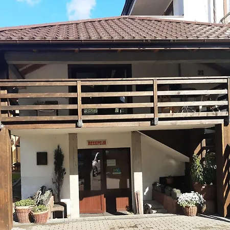 ベッド・アンド・ブレックファスト Dorja ヤスタルニャ