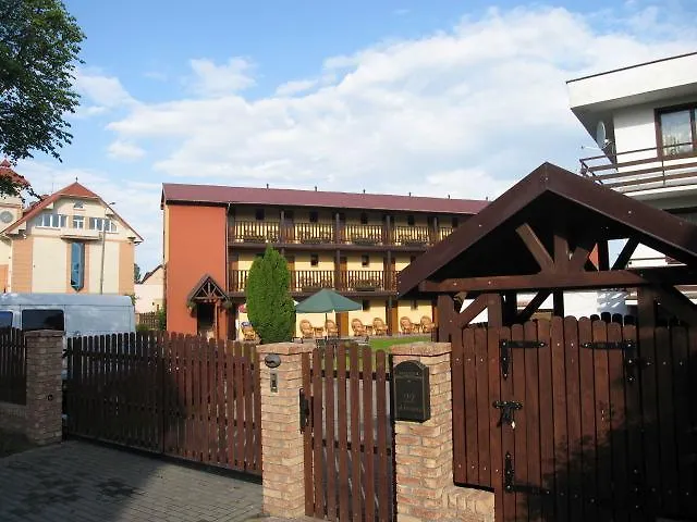 Dorja Nocleg ze śniadaniem 3*